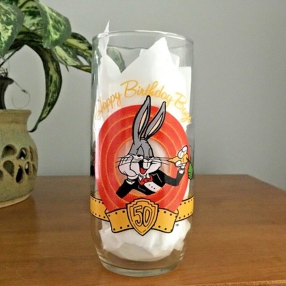 Vintage 1990 "Happy Birthday Bugs" 50th Anniversary Collectors Glass Warner Bros - Picture 1 of 6